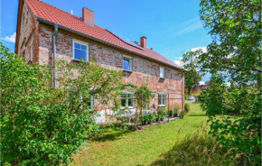 5 Bedroom Nice Apartment In Uckerland